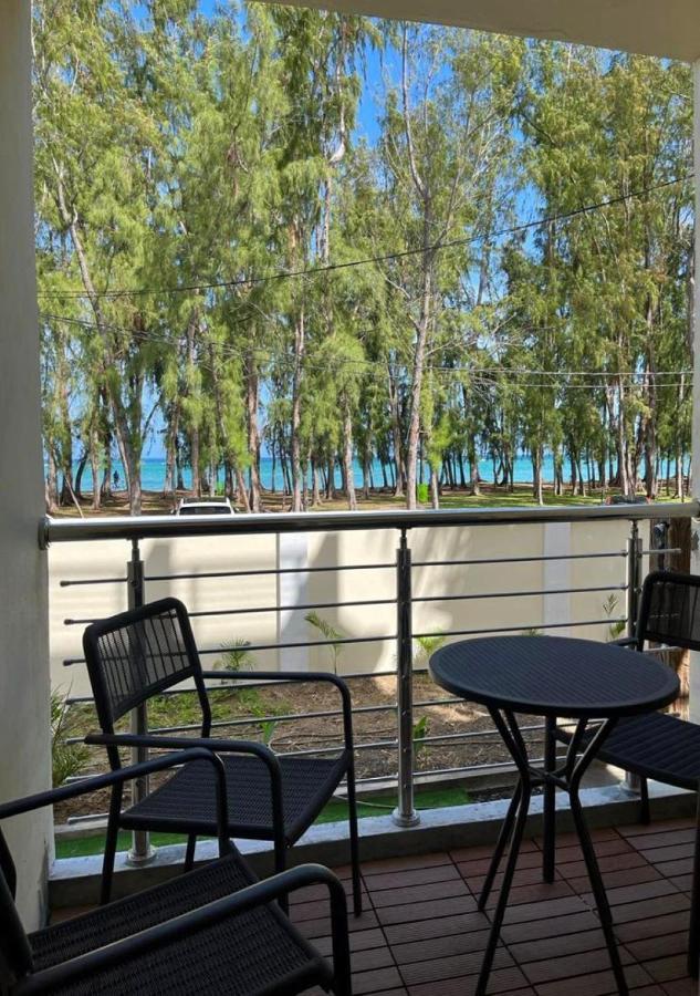 C-View Apartments Flic-en-Flacq エクステリア 写真