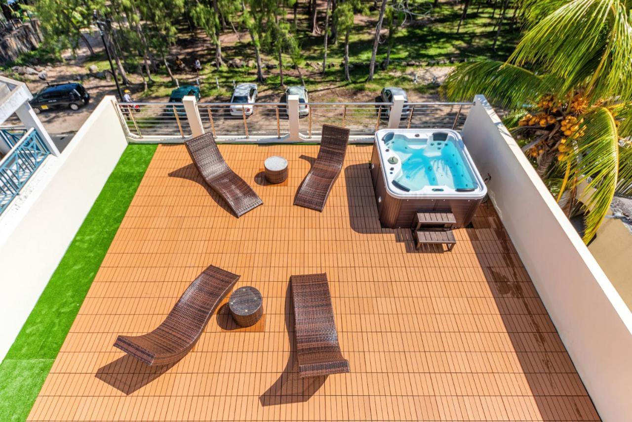 C-View Apartments Flic-en-Flacq エクステリア 写真